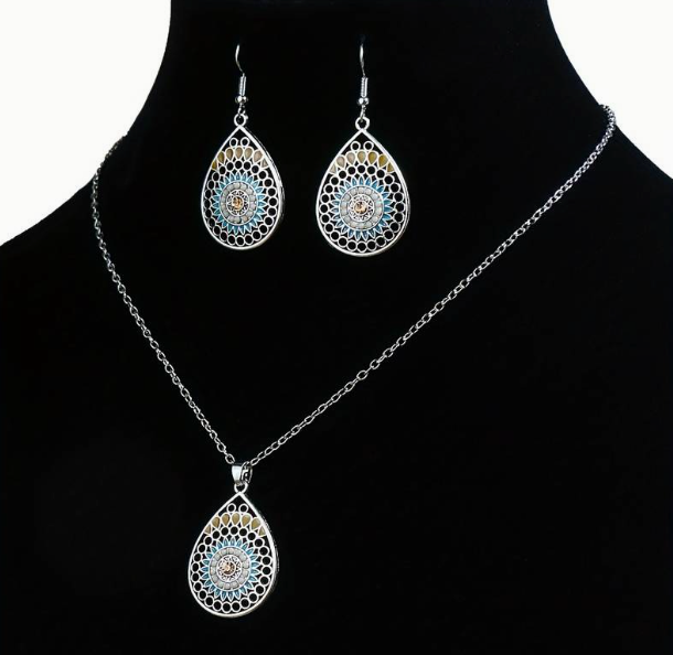 3pcs Earrings Plus Necklace Boho Style Jewelry Set Trendy Flower Carving In Waterdrop Shape Match Daily Outfit
