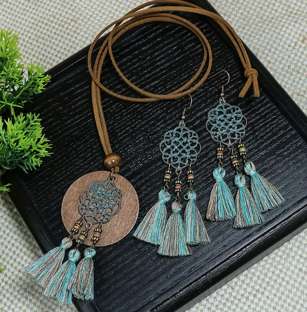 1 Pair Of Earrings + 1 Necklace Boho Style Jewelry Set Retro Hollow Flower Design