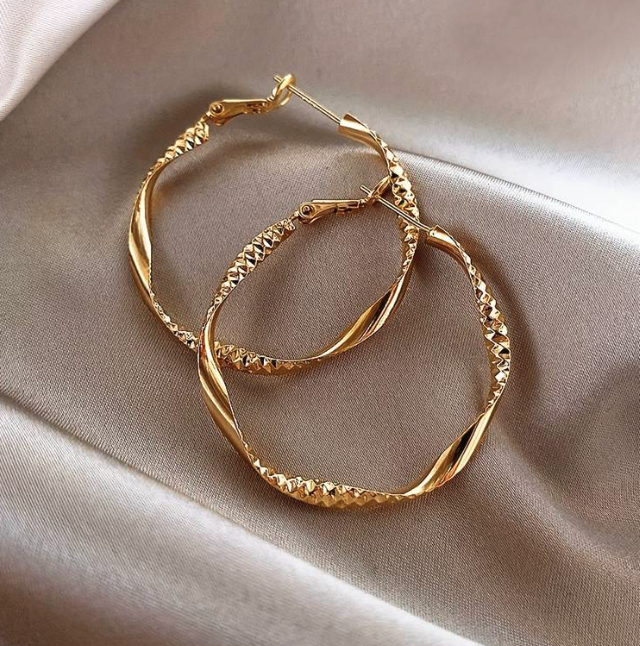 Golden Twisted Pattern Hoop Earrings Elegant Simple Style Iron Jewelry Daily Wear Accessories