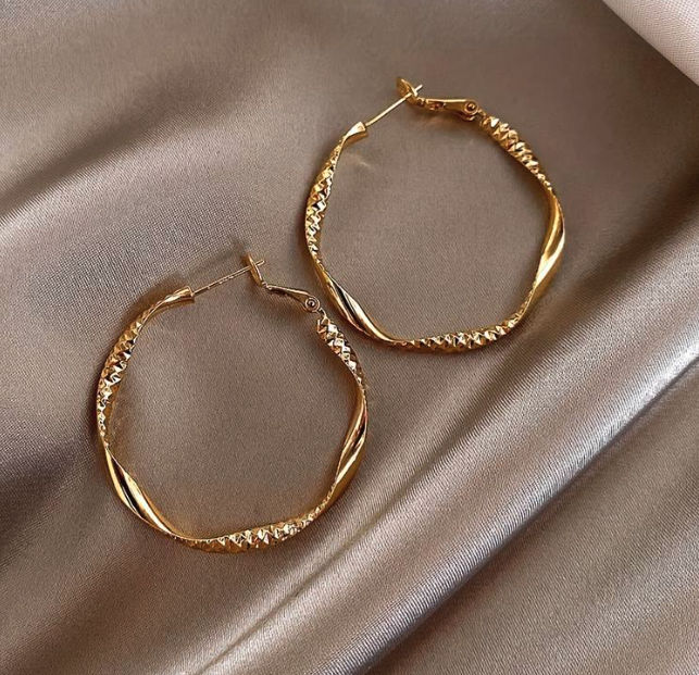 Golden Twisted Pattern Hoop Earrings Elegant Simple Style Iron Jewelry Daily Wear Accessories