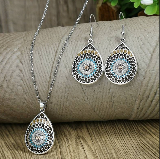 3pcs Earrings Plus Necklace Boho Style Jewelry Set Trendy Flower Carving In Waterdrop Shape Match Daily Outfit